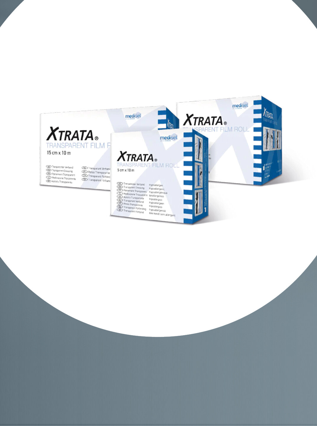 Im Fokus die drei verschiedenen Verpackungsgrößen des Produktes Xtrata® von mediset clinical products, stehend als Gruppe.